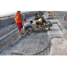 湖北黃岡加油站、服務區(qū)混凝土微表病害使用快速修補料