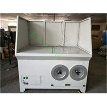 山東日照打磨車(chē)間除塵臺(tái)凈化后的空氣由風(fēng)道經(jīng)風(fēng)機(jī)排出